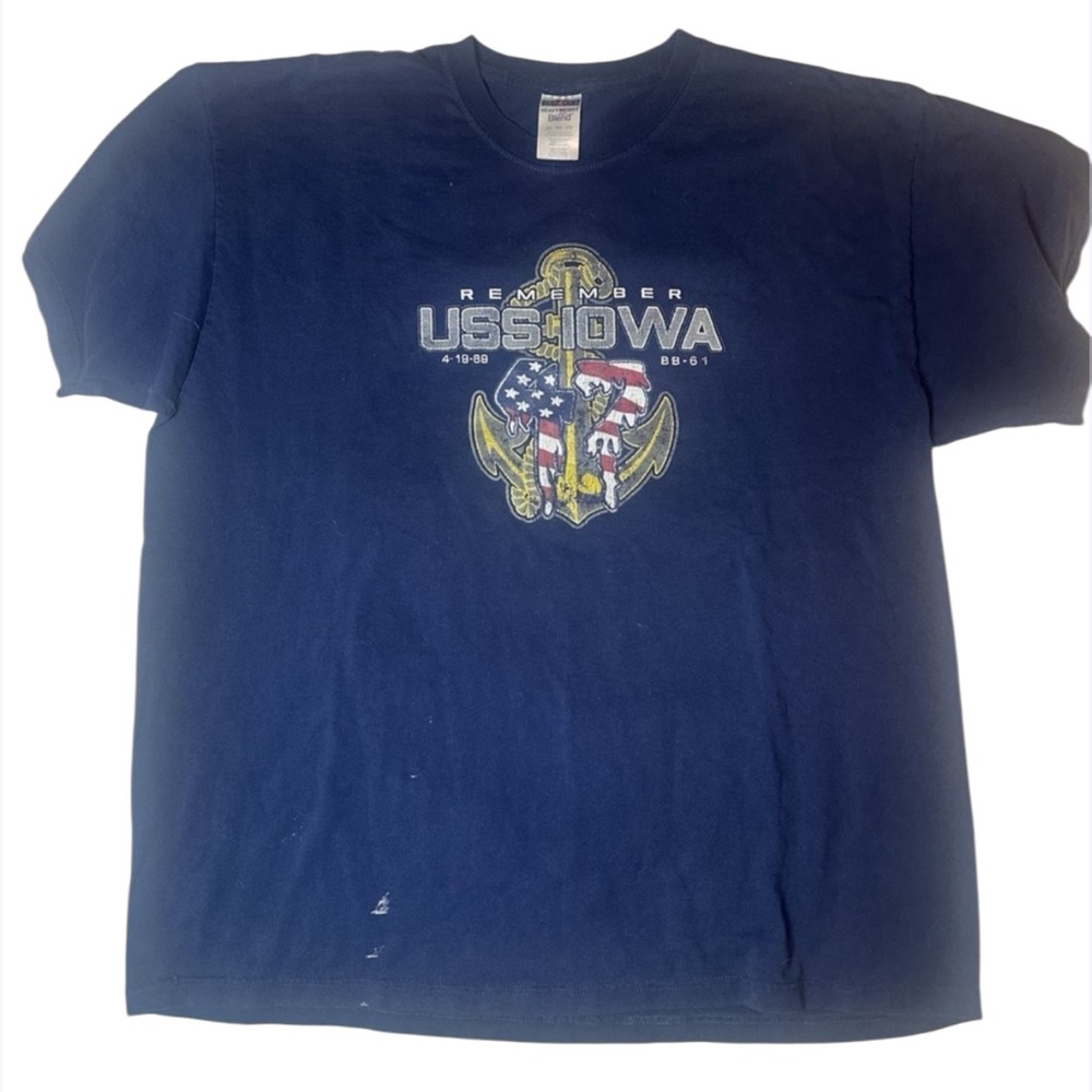Vintage Jerzees USS Iowa‎ (BB-61) memorial graphic T-shirt dated April 19, 1989